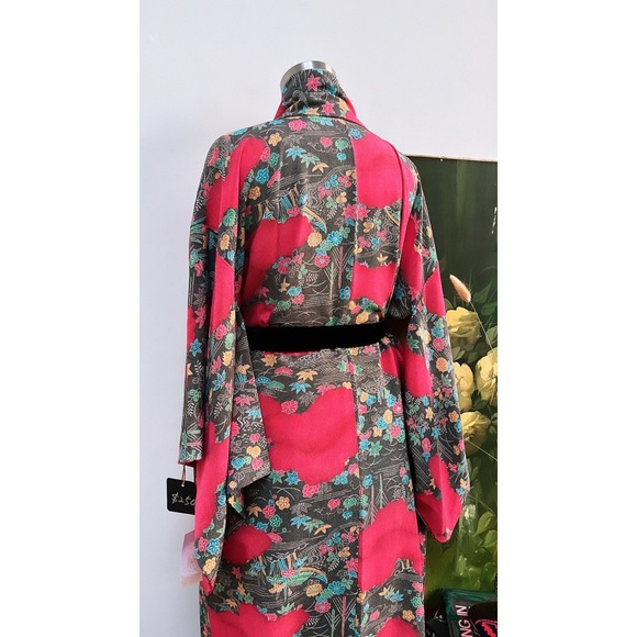 Vintage Pink floral cloud motif kimono - Picture 9 of 10